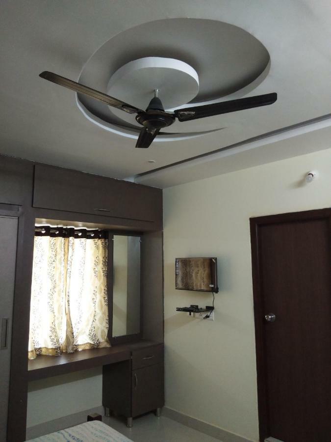 Feel Like Home -Guest House Near Tenneti Park Visakhapatnam Exteriör bild
